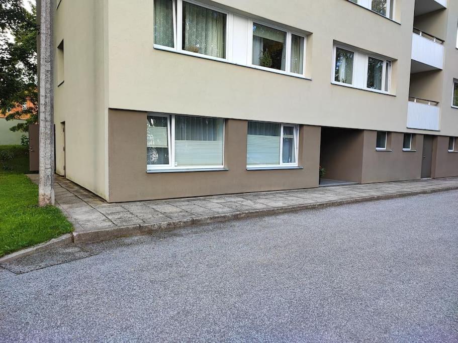 Apartment Kahe Magamistoaga Korter: Peresobiv Ja Lemmikloomasõbralik Tartu